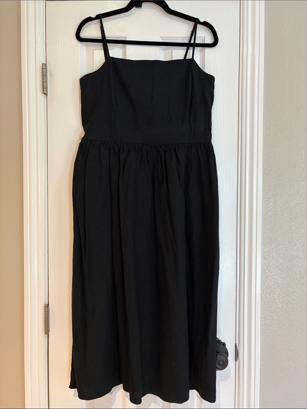 LINEN-BLEND SEAMED-BODICE MIDI DRESS